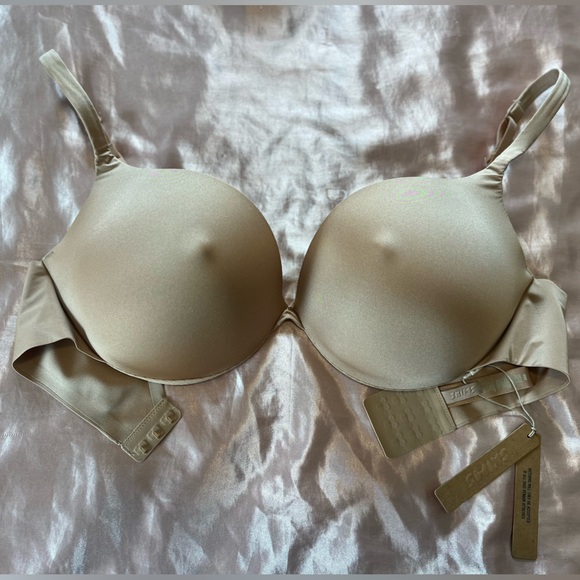 SKIMS nipple bra. Brand new with tags. - Picture 1 of 5